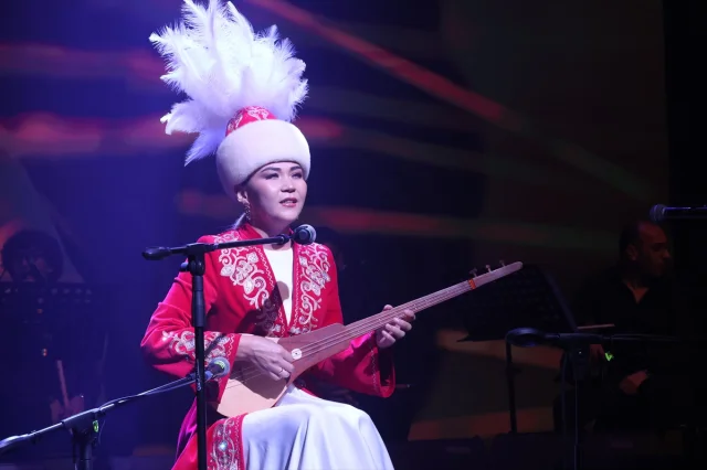 Kocaeli Kitap Fuarı'nda Müziğin Büyüleyici Etkisi