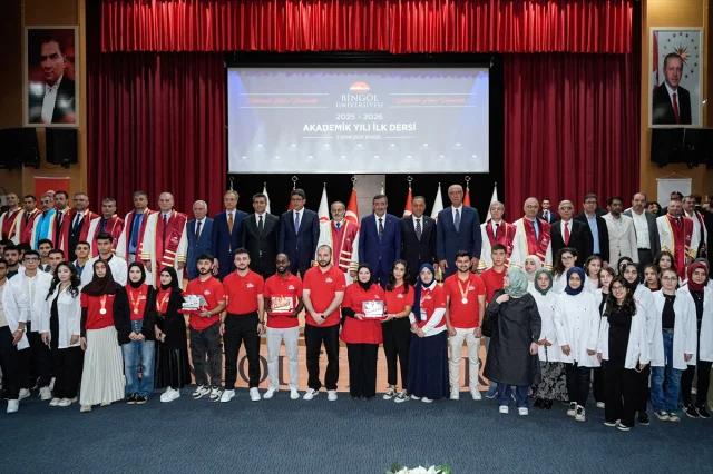 Cevdet Yılmaz'dan Teknoloji ve Eğitim Üzerine Çarpıcı Açıklamalar