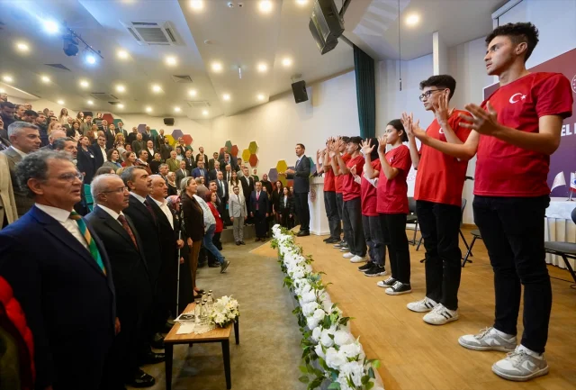 Bakan Tekin: Türkiye'nin Özel Eğitimde Büyük Atılımı
