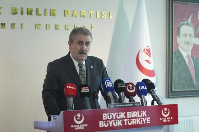 Büyük Birlik Partisi Lideri Destici: Dünya İnsanlığı Soykırı...