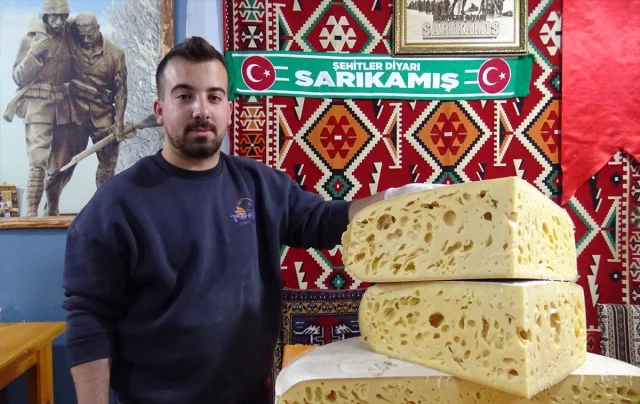 Kars'ta eşsiz tat: Gravyer peyniri sezonu açıldı