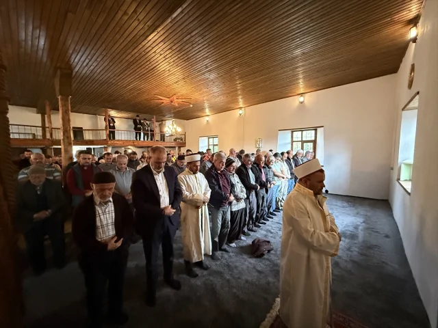 Isparta'nın Yerel Tarihi Canlanıyor: Akkoca Camisi 60 Yıl Sonra İbadete Açıldı