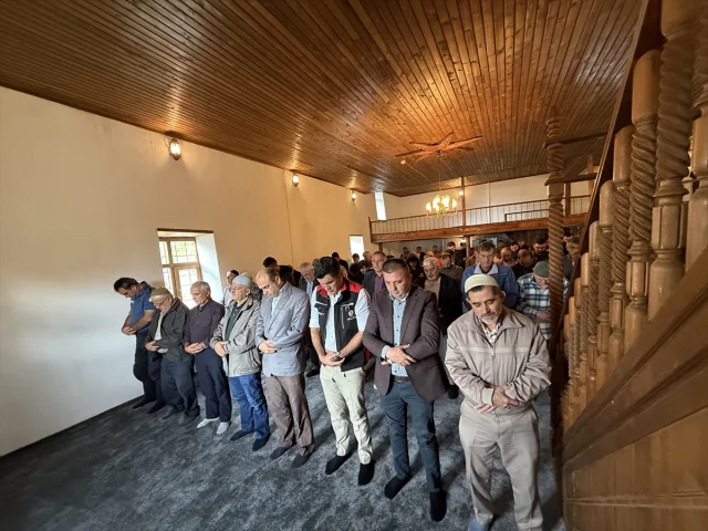 Isparta'nın Yerel Tarihi Canlanıyor: Akkoca Camisi 60 Yıl Sonra İbadete Açıldı