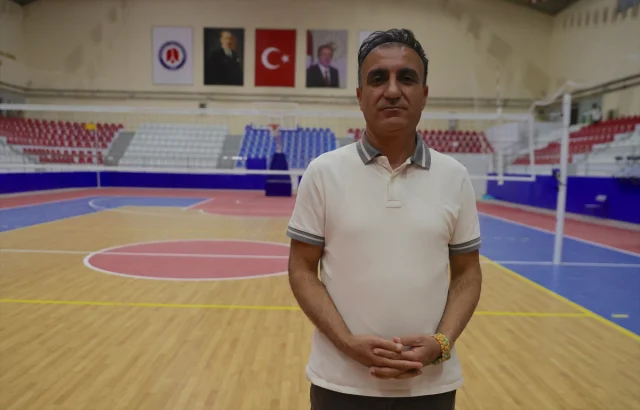 Hakkari Kadın Voleybol Takımı Zirve Hedefiyle Sahaya Çıkıyor