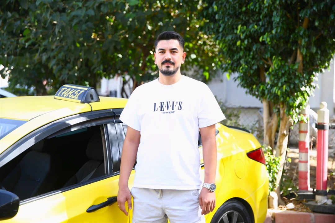 Adana’da Taksinin İçinde Doğum: Herkesi Şaşırtan Anlar