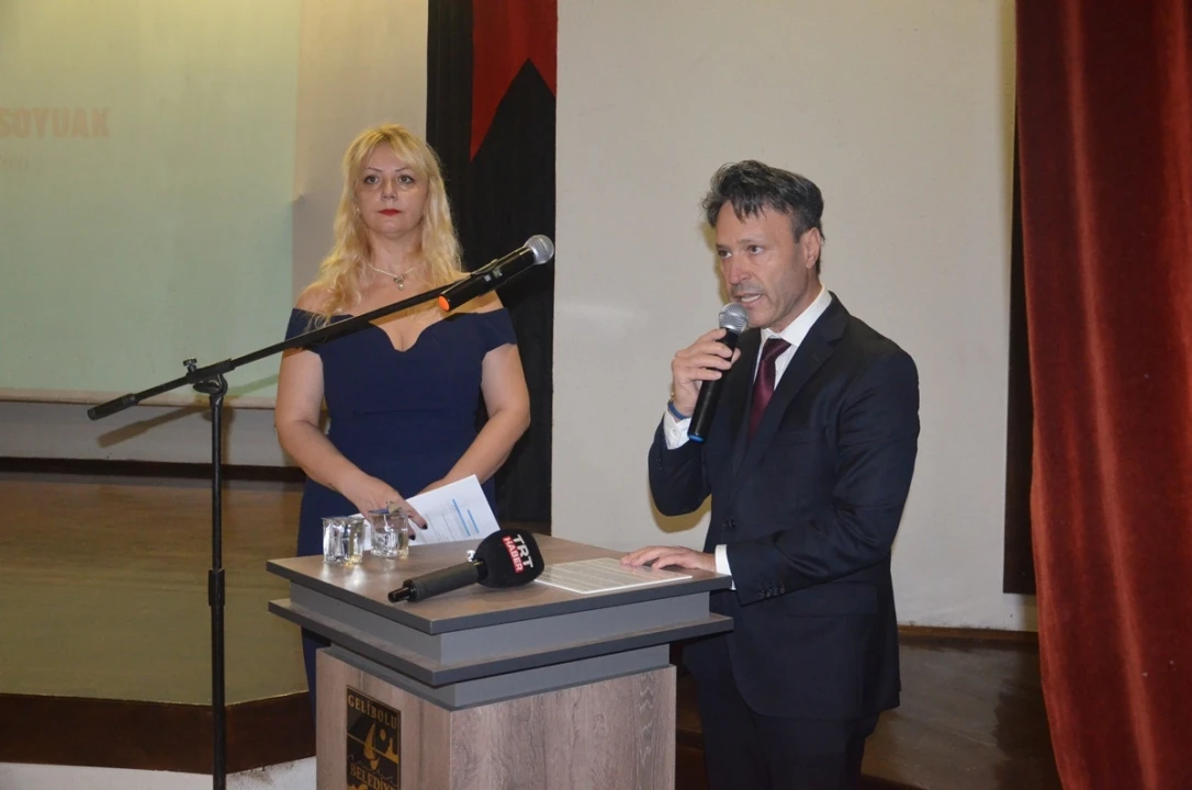 Gelibolu'da Ansızın Birleşen Torunlar: Barış Mesajı Veren Tarihi Buluşma