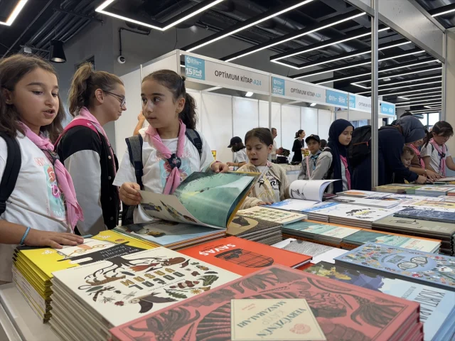 15. Kocaeli Kitap Fuarı'nda Ziyaretçi Rekoru Bekleniyor