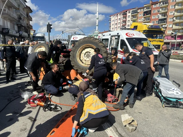 Uşak'ta Zincirleme Kaza Sürücüleri Harekete Geçirdi