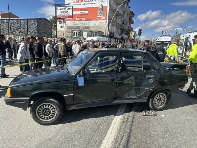 Uşak'ta Zincirleme Kaza Sürücüleri Harekete Geçirdi