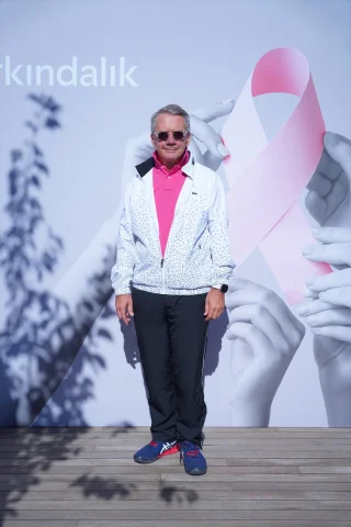 QNB Türkiye'den Meme Kanseri İçin Anlamlı Etkinlik Pembe Top Tenis Turnuvası