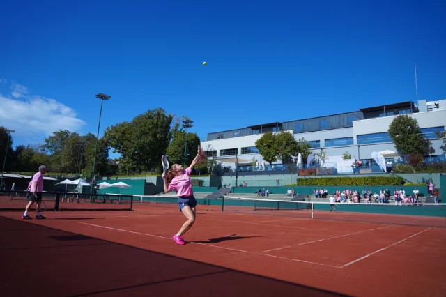 QNB Türkiye'den Meme Kanseri İçin Anlamlı Etkinlik Pembe Top Tenis Turnuvası