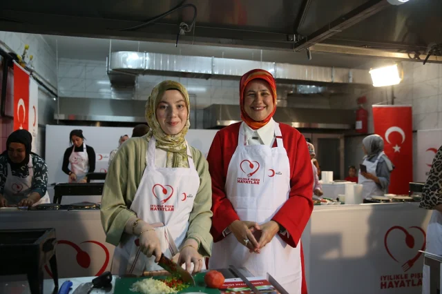 Türk Kızılay'ın "İyilikle Pişen Hayatlar" Projesiyle Depremzedelere Umut