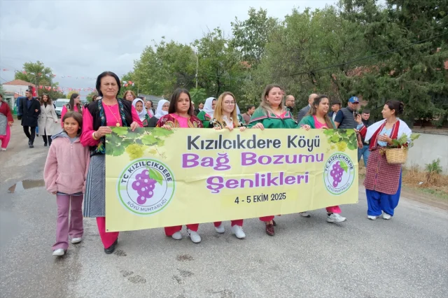 Kırklareli'nde Bağ Bozumu Şenlikleri Renkli Görüntülerle Başladı