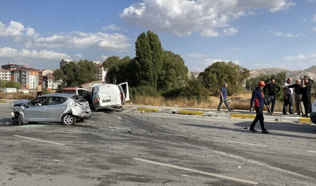 Dikkatsiz An Sivas'ta Can Aldı: Korkunç Kazanın Ayrıntıları