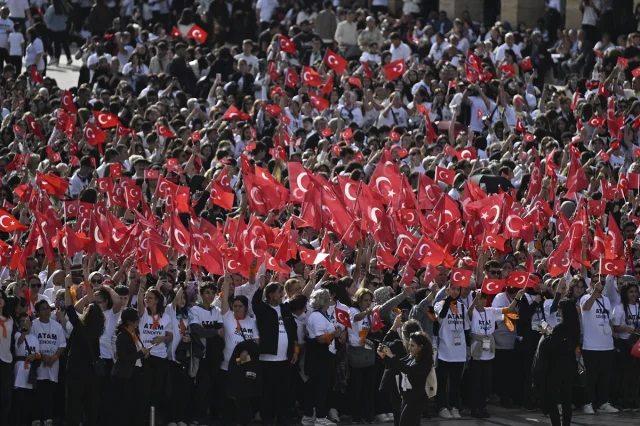 LÖSEV'in Anıtkabir Ziyaretinde Duygusal Anlar