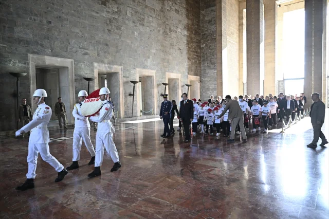 LÖSEV'in Anıtkabir Ziyaretinde Duygusal Anlar