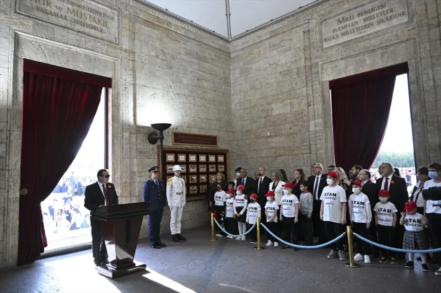 LÖSEV'in Anıtkabir Ziyaretinde Duygusal Anlar