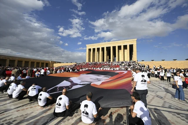 LÖSEV'in Anıtkabir Ziyaretinde Duygusal Anlar