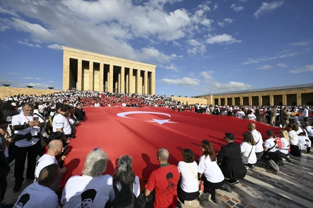 LÖSEV'in Anıtkabir Ziyaretinde Duygusal Anlar
