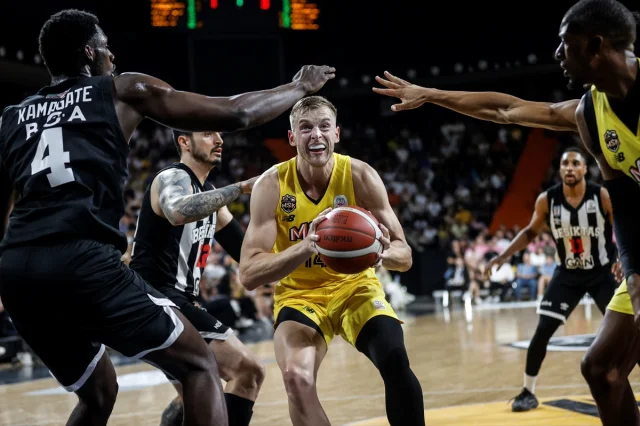 Beşiktaş GAİN Mersin Deplasmanında Fırtına Gibi Esti
