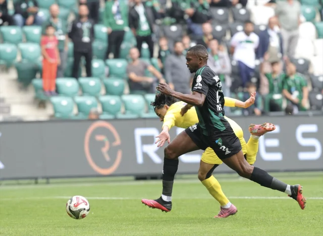 Trendyol Süper Lig'de Heyecan Dorukta: Kocaelispor ile ikas Eyüpspor Mücadelesi