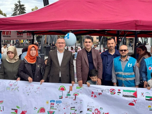 Türk Çocuklarından Filistin İçin Anlamlı Destek