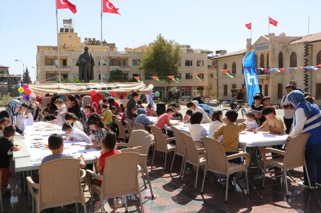 Kilis'te Filistinli Çocuklar İçin Duygu Dolu Çizim Etkinliği