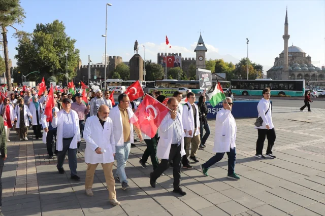 Kayseri'de sağlık çalışanlarından Gazze için güçlü tepki