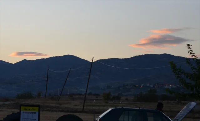 Çorum'un gökyüzünü süsleyen mercek bulutları herkesi büyüledi