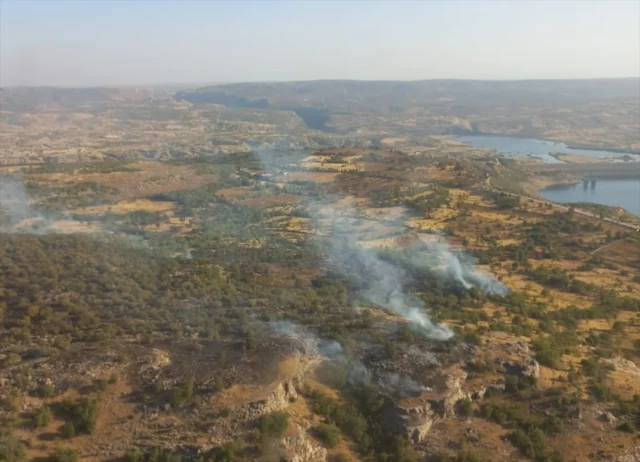 Diyarbakır'da Çıkan Yangın Büyük Çaba Sonrası Söndürüldü