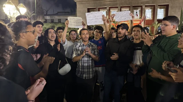 Fas'ta Z Kuşağının Protestoları: Gençlerin Talepleri ve Hükümete Mesajları
