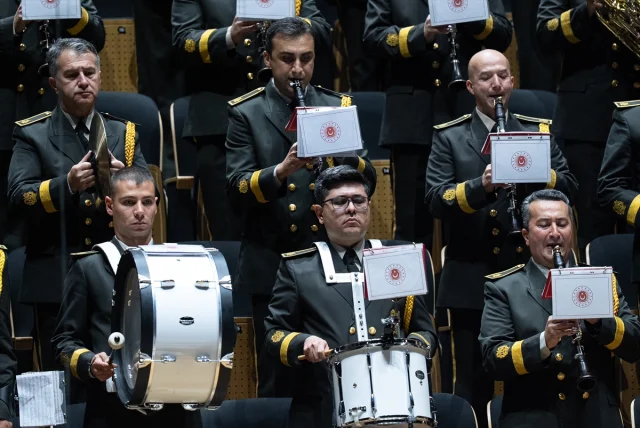 CSO'nun 200. yıl özel konserinde tarih yazıldı