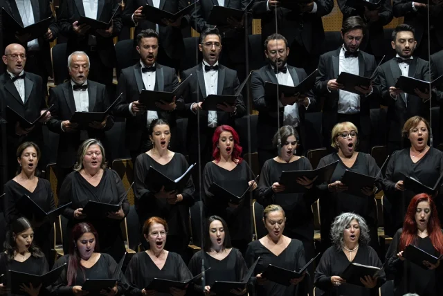 CSO'nun 200. yıl özel konserinde tarih yazıldı