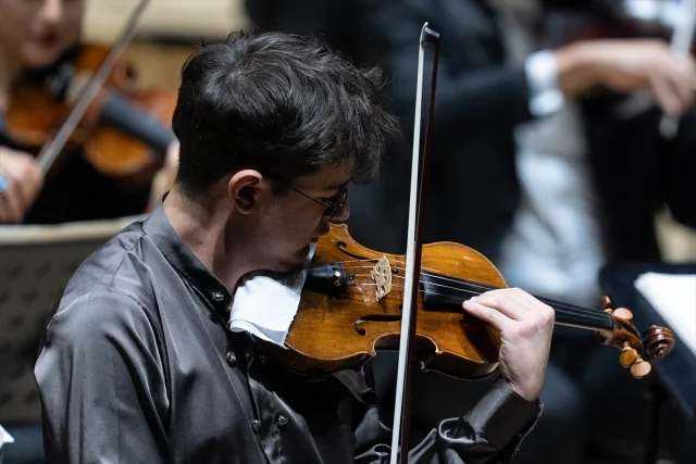 CSO'nun 200. yıl özel konserinde tarih yazıldı