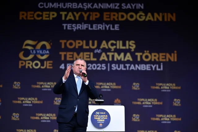 Bakan Bak Sultanbeyli'de Spor Projelerinin Müjdesini Verdi