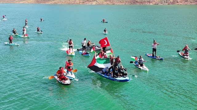 Siirt'te Dalga Dalga Direniş: Küresel Sumud Filosu'na Destek İçin Botan Çayı'ndaydılar