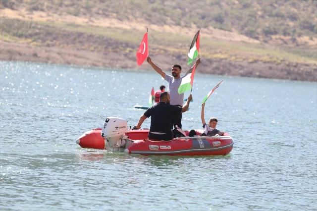 Siirt'te Dalga Dalga Direniş: Küresel Sumud Filosu'na Destek İçin Botan Çayı'ndaydılar
