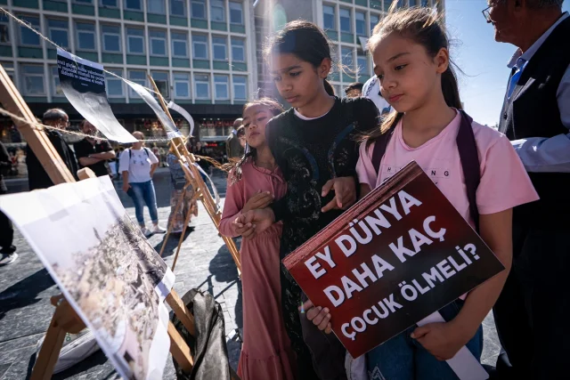 AK Parti Altındağ Gençliği İsrail'in Gazze'deki Eylemlerine Karşı Toplandı