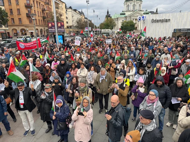 Stockholm'de İsrail'in Gazze Filo Saldırısına Protesto