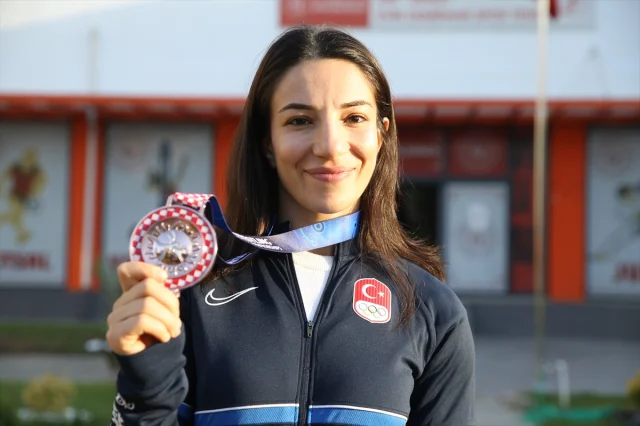 Sakatlık Engel Tanımadı: Evin Demirhan Yavuz'un Azmi Madalya Getirdi