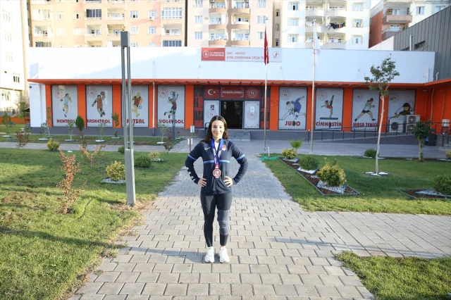 Sakatlık Engel Tanımadı: Evin Demirhan Yavuz'un Azmi Madalya Getirdi