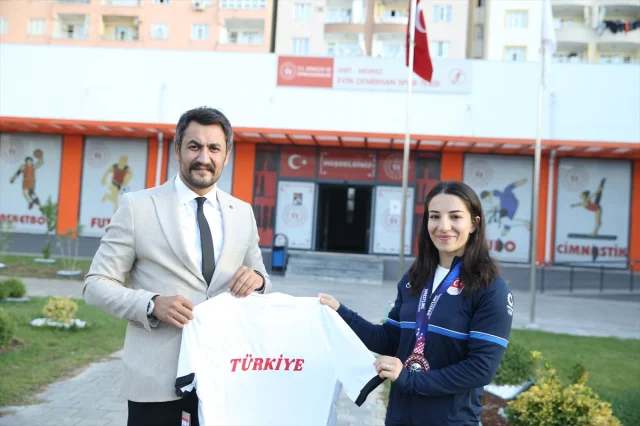 Sakatlık Engel Tanımadı: Evin Demirhan Yavuz'un Azmi Madalya Getirdi