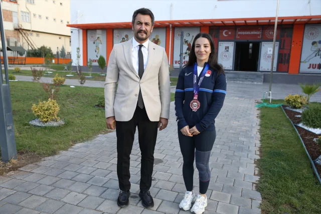 Sakatlık Engel Tanımadı: Evin Demirhan Yavuz'un Azmi Madalya Getirdi