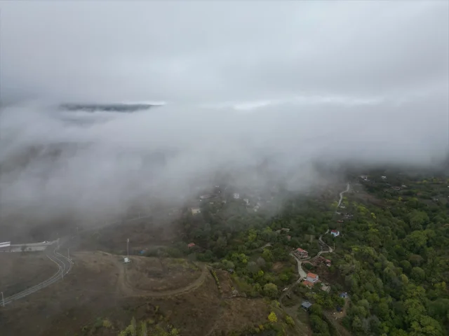 Tekirdağ'da Yoğun Sis Çarpıcı Manzaralar Sunuyor