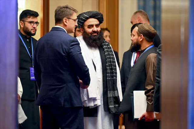 Afganistan Uluslararası İlişkilerini Nasıl Geliştirmek İstiy...