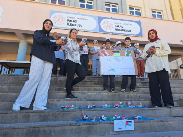 Kırşehir ve Kayseri'de Filistin İçin Öğrenci Etkinlikleri Başladı