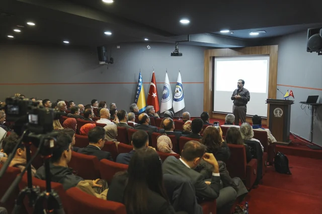 Uluslararası Saraybosna Üniversitesi Yılın İlk Dersinde Sava...