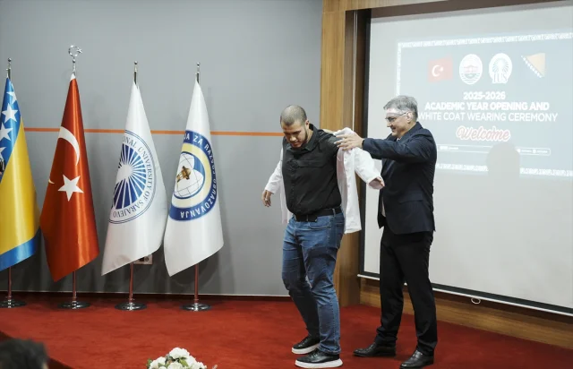 Uluslararası Saraybosna Üniversitesi Yılın İlk Dersinde Savaşın Etkilerine Vurgu Yaptı