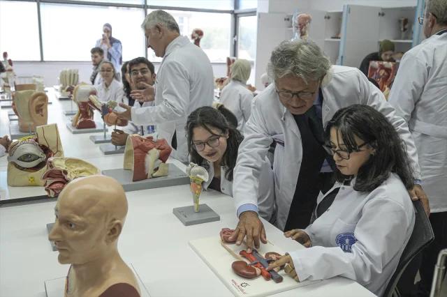 TİKA'nın Saraybosna'daki Sağlık Eğitimine Destek Veren Projesi Dikkat Çekiyor