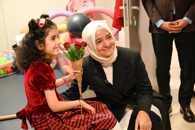 Fatma Betül Sayan Kaya'dan Engelli Bireylerle Unutulmaz Buluşma